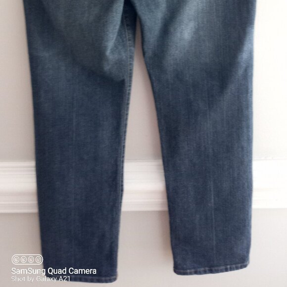 'Venezia' Straight Leg Jeans Size 1 Average = 14 EUC - Picture 10 of 12